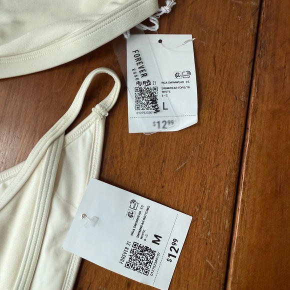 Ivory Bikini Set - Picture 2 of 4